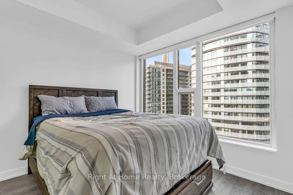 Photo 26 of Unit 2713, 10 York Street, Toronto, Waterfront Communities — HOMEH