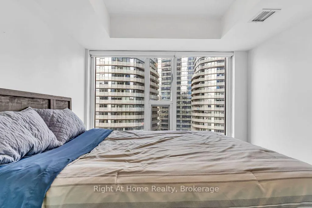 Photo 27 of Unit 2713, 10 York Street, Toronto, Waterfront Communities — HOMEH