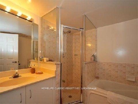 Photo 9 of Unit 711, 1 Emerald Lane, Vaughan, Crestwood-Springfarm-Yorkhill — HOMEH