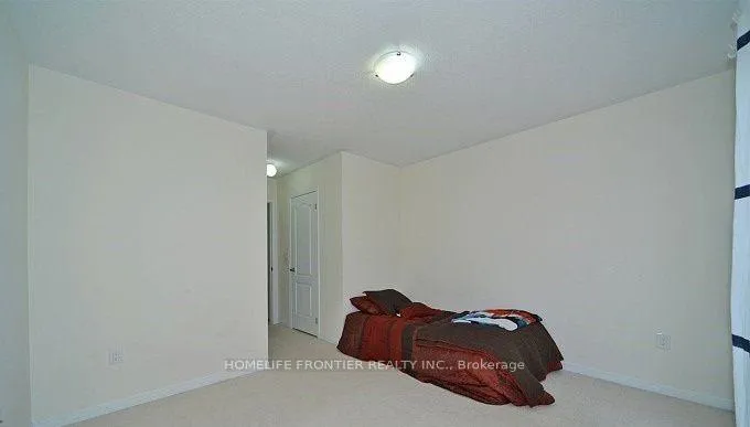 Photo 10 of 32 Truchard Avenue, Markham, Berczy — HOMEH
