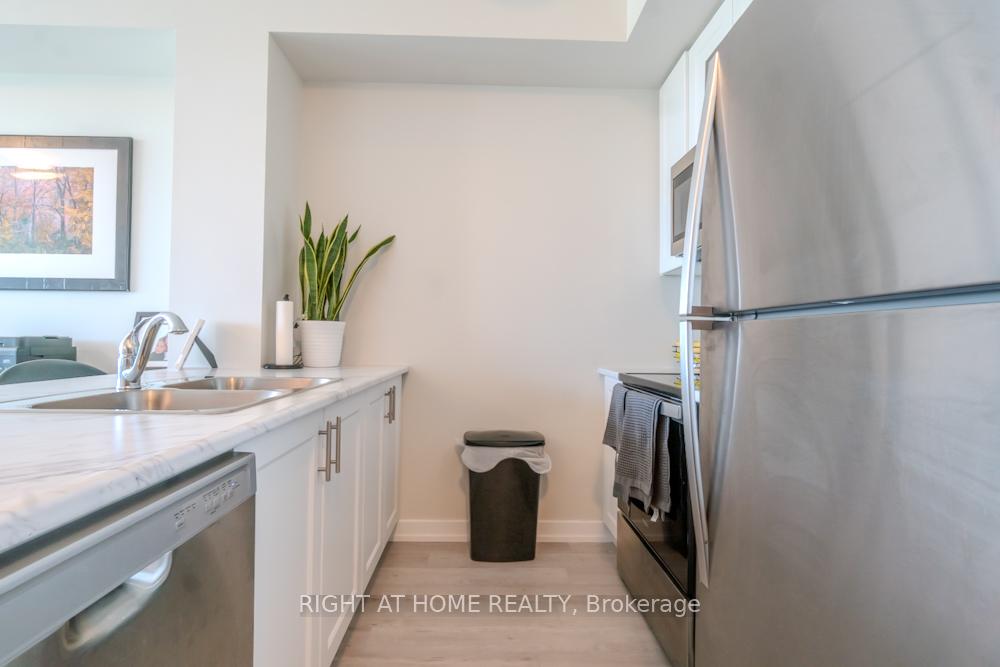Photo 16 of Unit 1003, 460 Dundas Street E, Hamilton, Waterdown — HOMEH