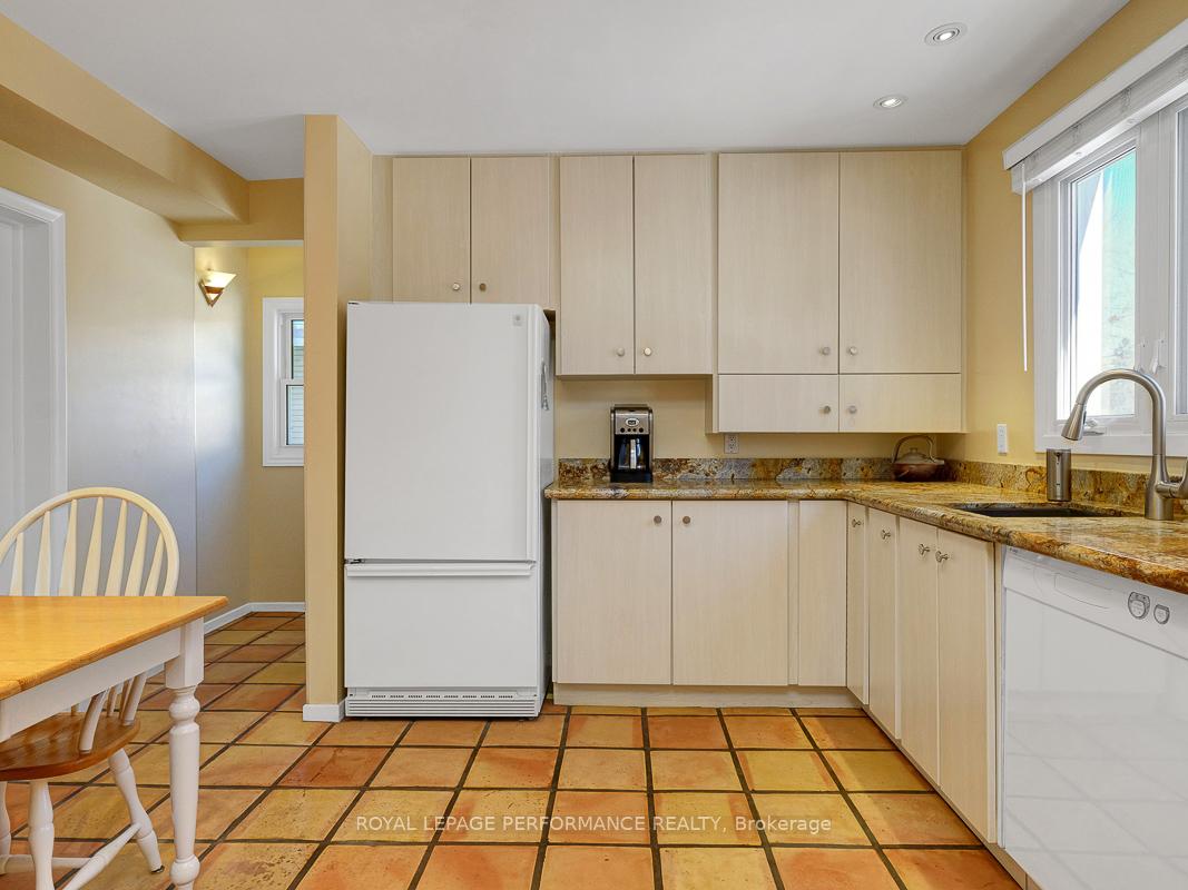 Photo 9 of 2000 Olympia Crescent, Ottawa, Elmvale Acres/Urbandale — HOMEH