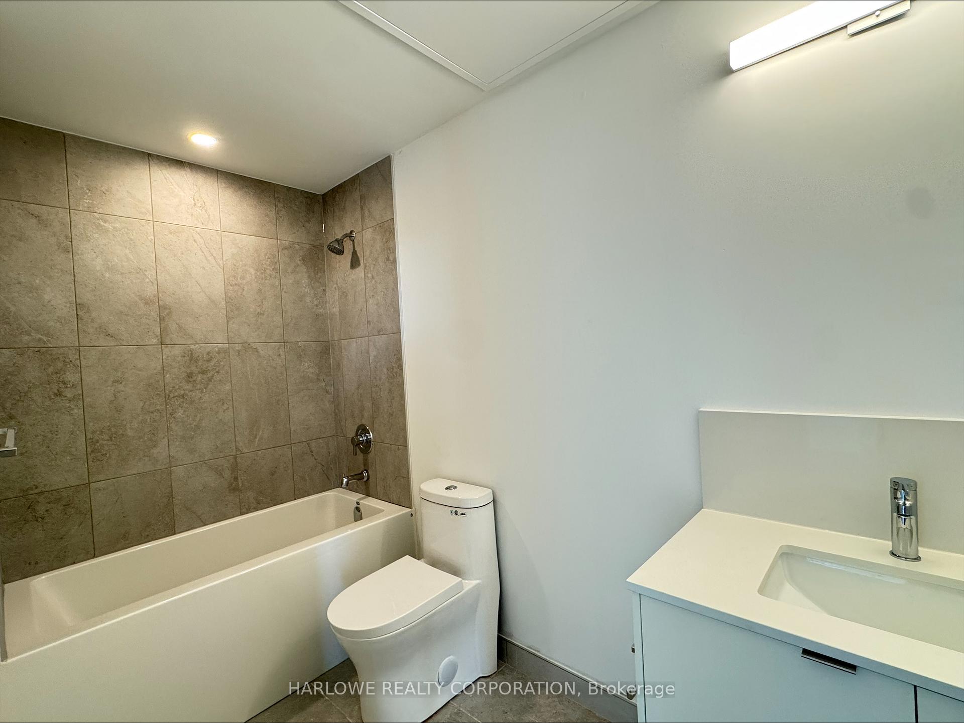 Photo 7 of Unit 155 D, 1614 Charles Street, Whitby, Port Whitby — HOMEH