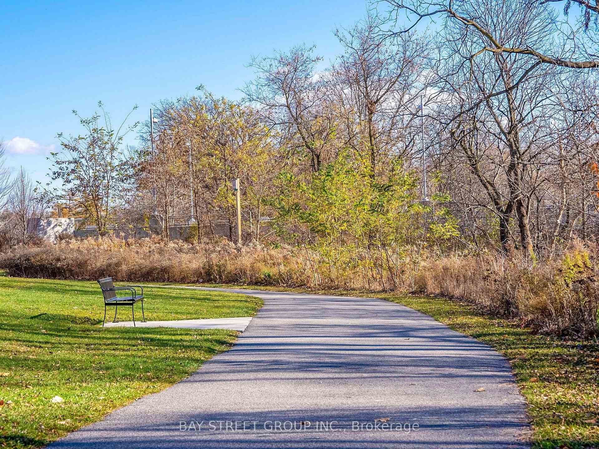Photo 5 of Unit 512, 1 Uptown Drive, Markham, Unionville — HOMEH