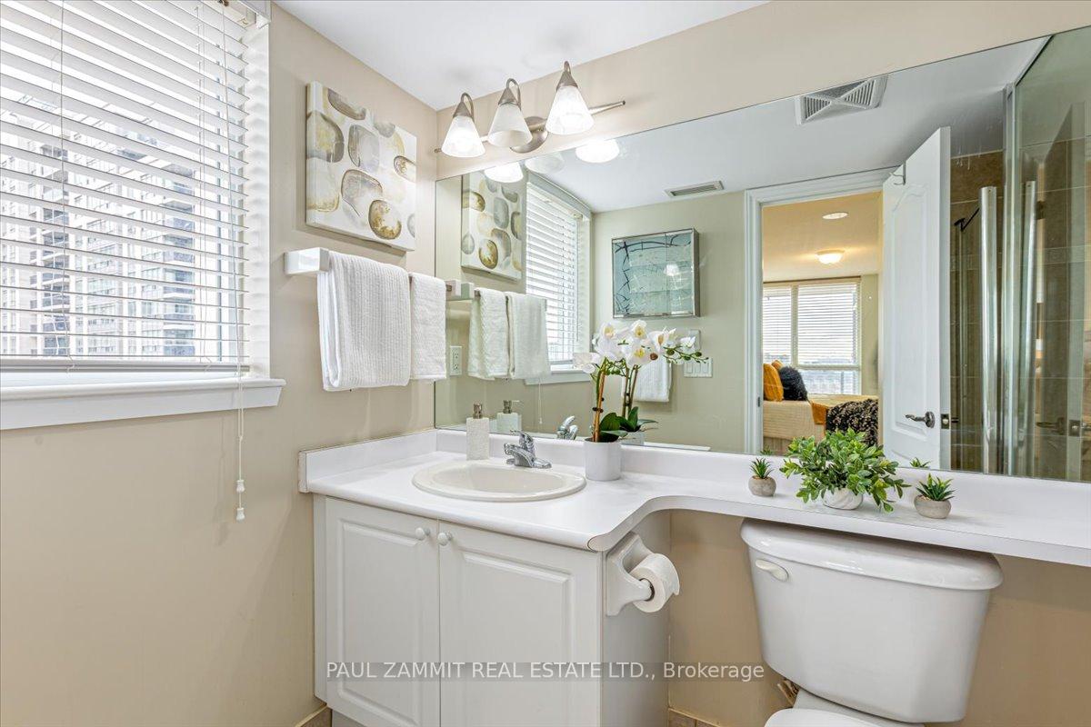 Photo 12 of Unit 814, 15 North Park Road, Vaughan, Beverley Glen — HOMEH