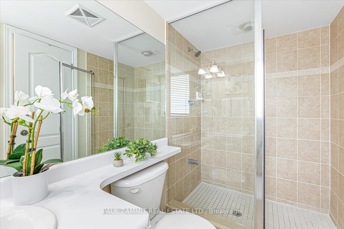 Photo 13 of Unit 814, 15 North Park Road, Vaughan, Beverley Glen — HOMEH