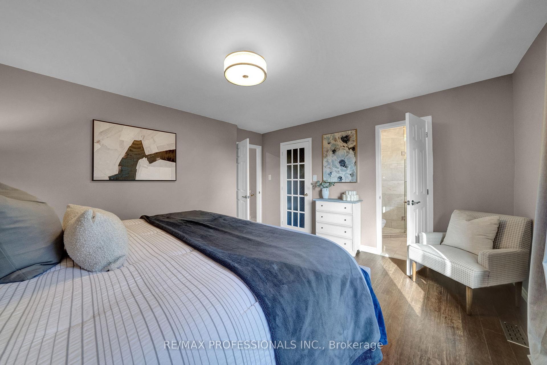 Photo 18 of 23 Sunicrest Boulevard, Clarington, Bowmanville — HOMEH