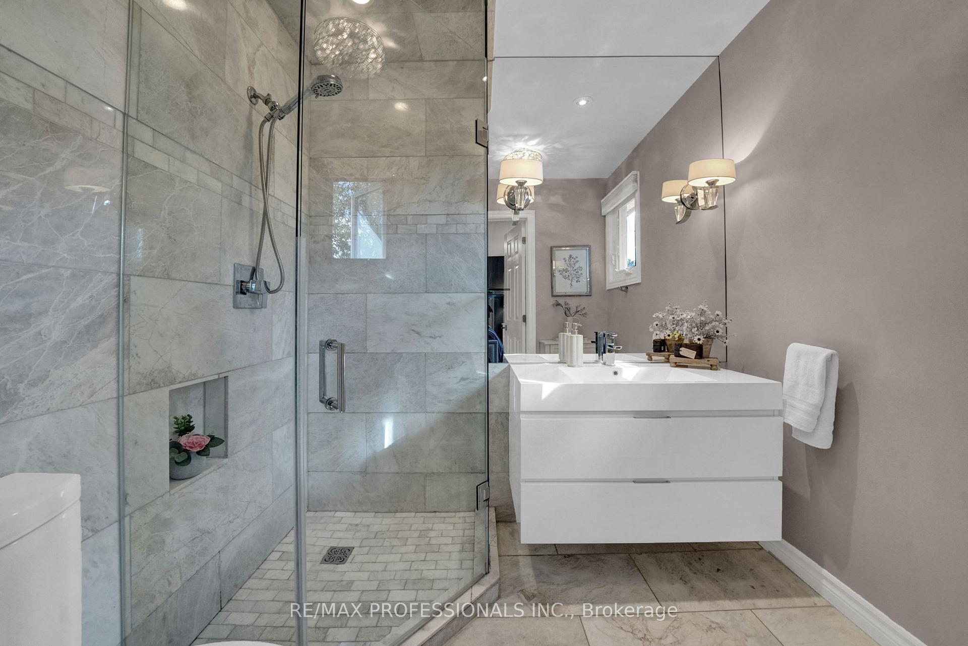Photo 23 of 23 Sunicrest Boulevard, Clarington, Bowmanville — HOMEH