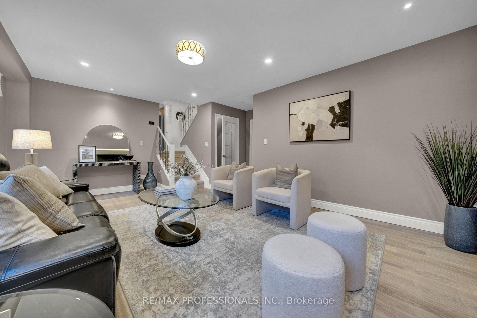 Photo 32 of 23 Sunicrest Boulevard, Clarington, Bowmanville — HOMEH