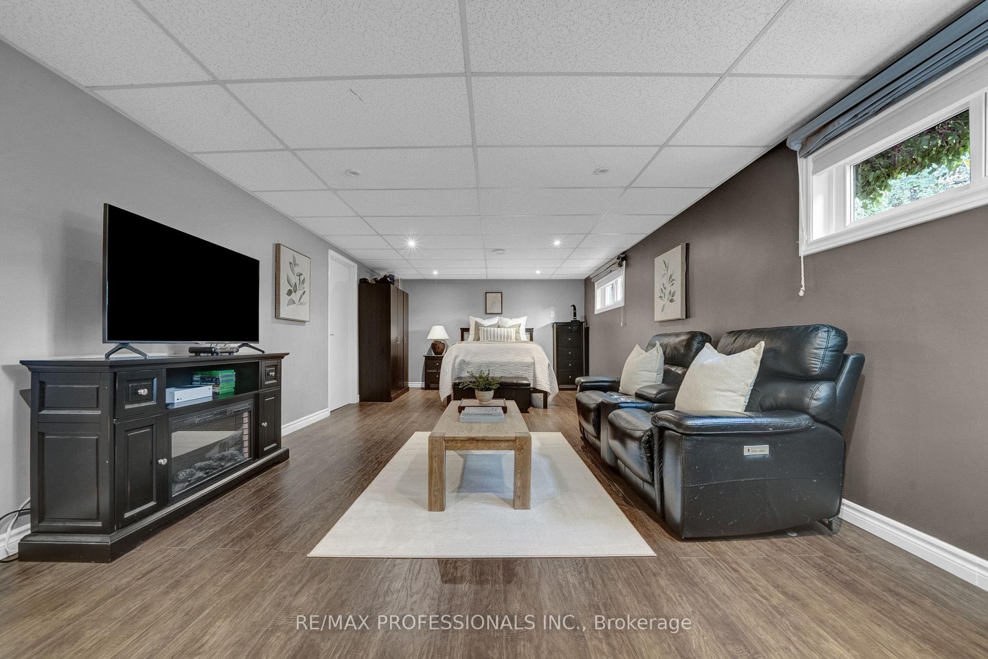 Photo 33 of 23 Sunicrest Boulevard, Clarington, Bowmanville — HOMEH
