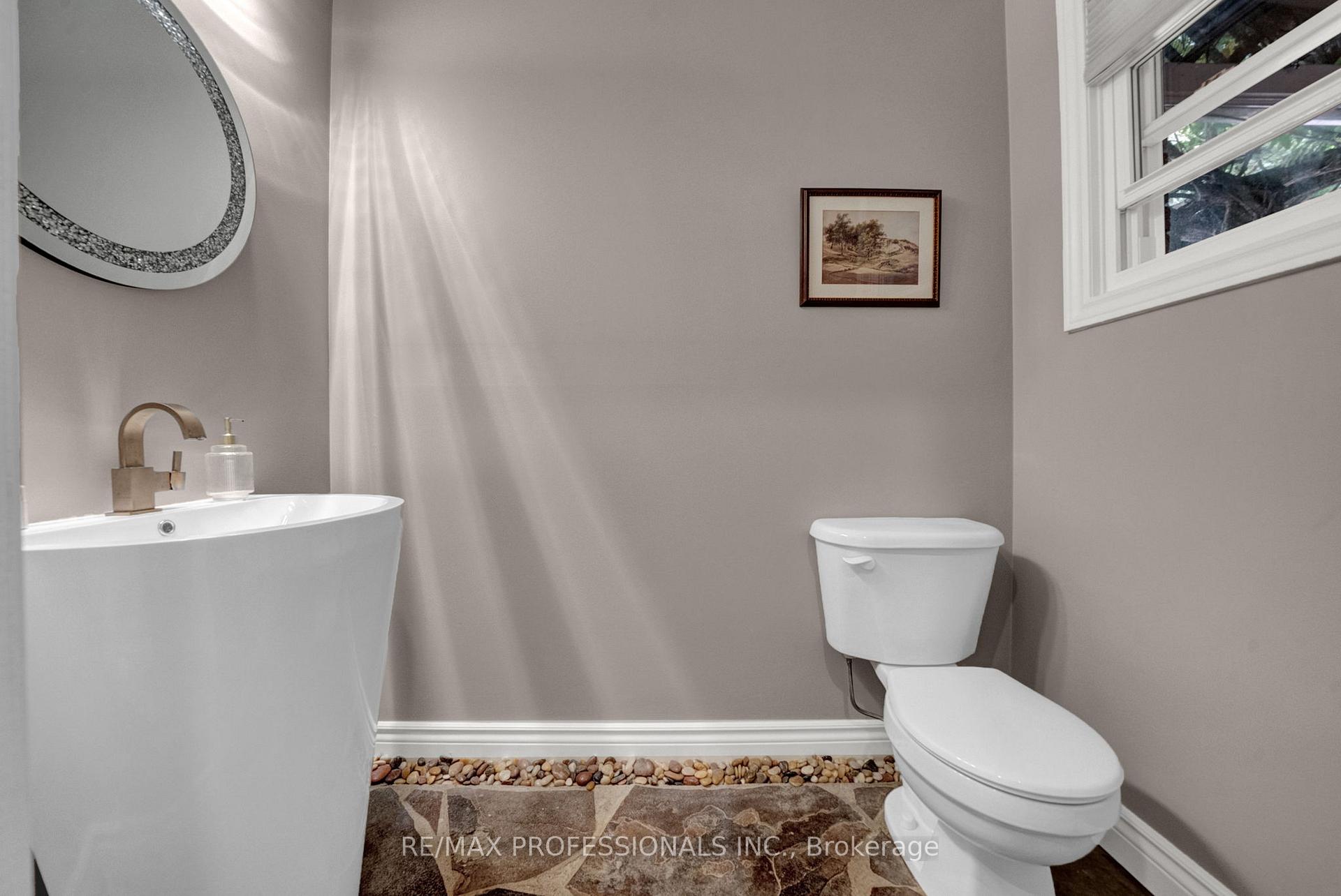 Photo 39 of 23 Sunicrest Boulevard, Clarington, Bowmanville — HOMEH