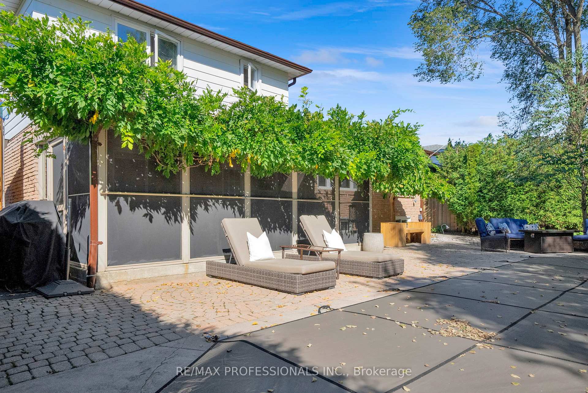 Photo 37 of 23 Sunicrest Boulevard, Clarington, Bowmanville — HOMEH