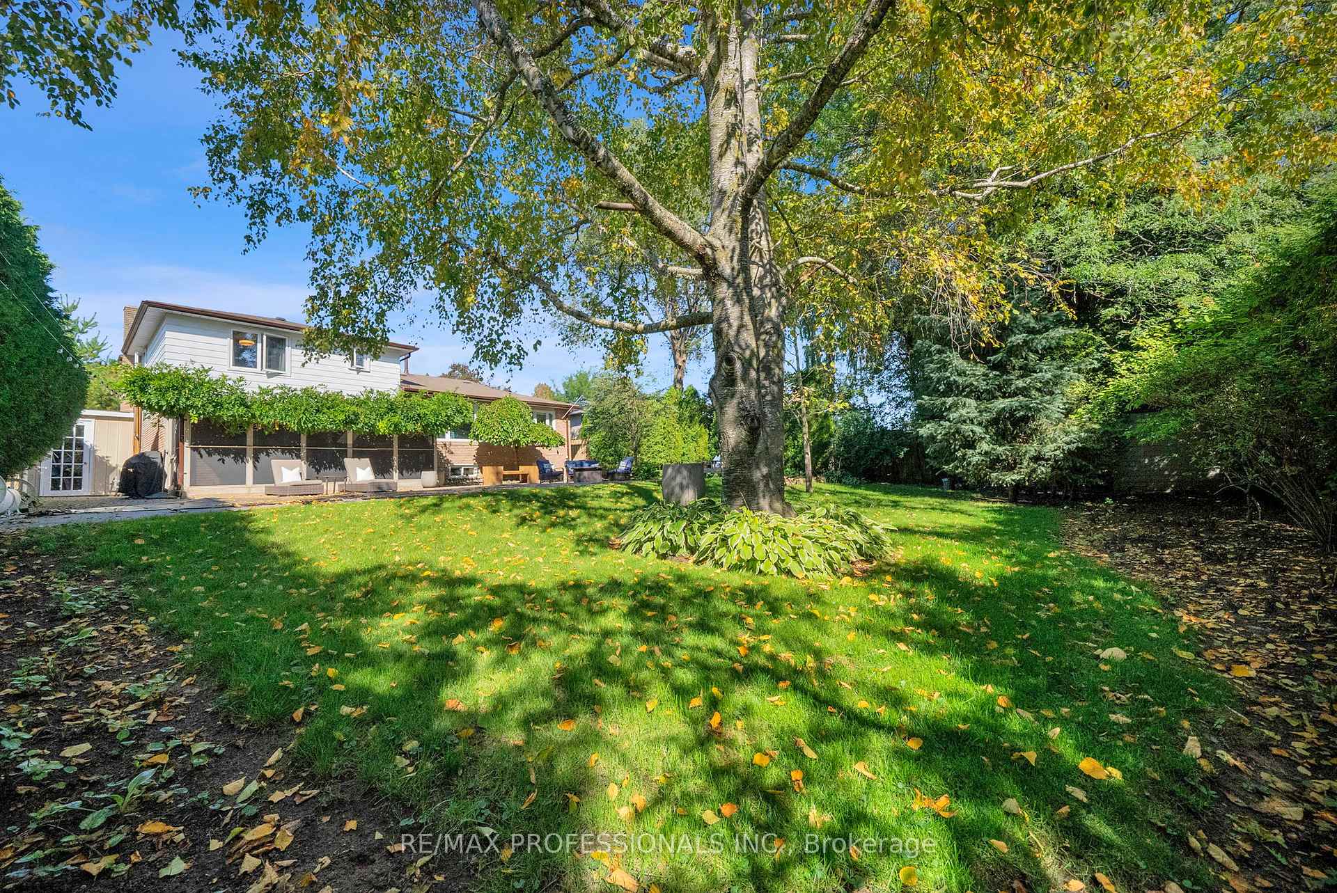 Photo 44 of 23 Sunicrest Boulevard, Clarington, Bowmanville — HOMEH