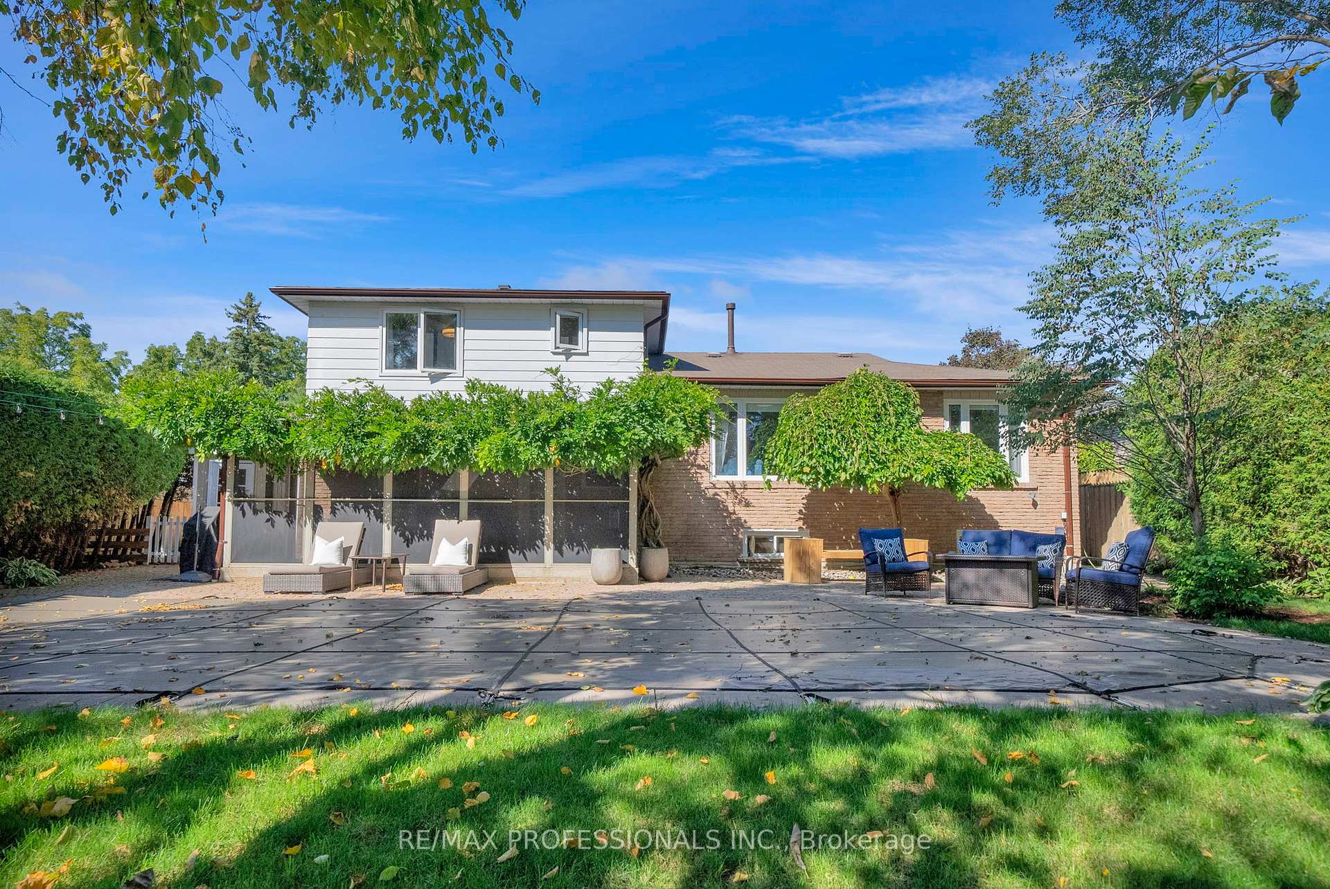 Photo 43 of 23 Sunicrest Boulevard, Clarington, Bowmanville — HOMEH