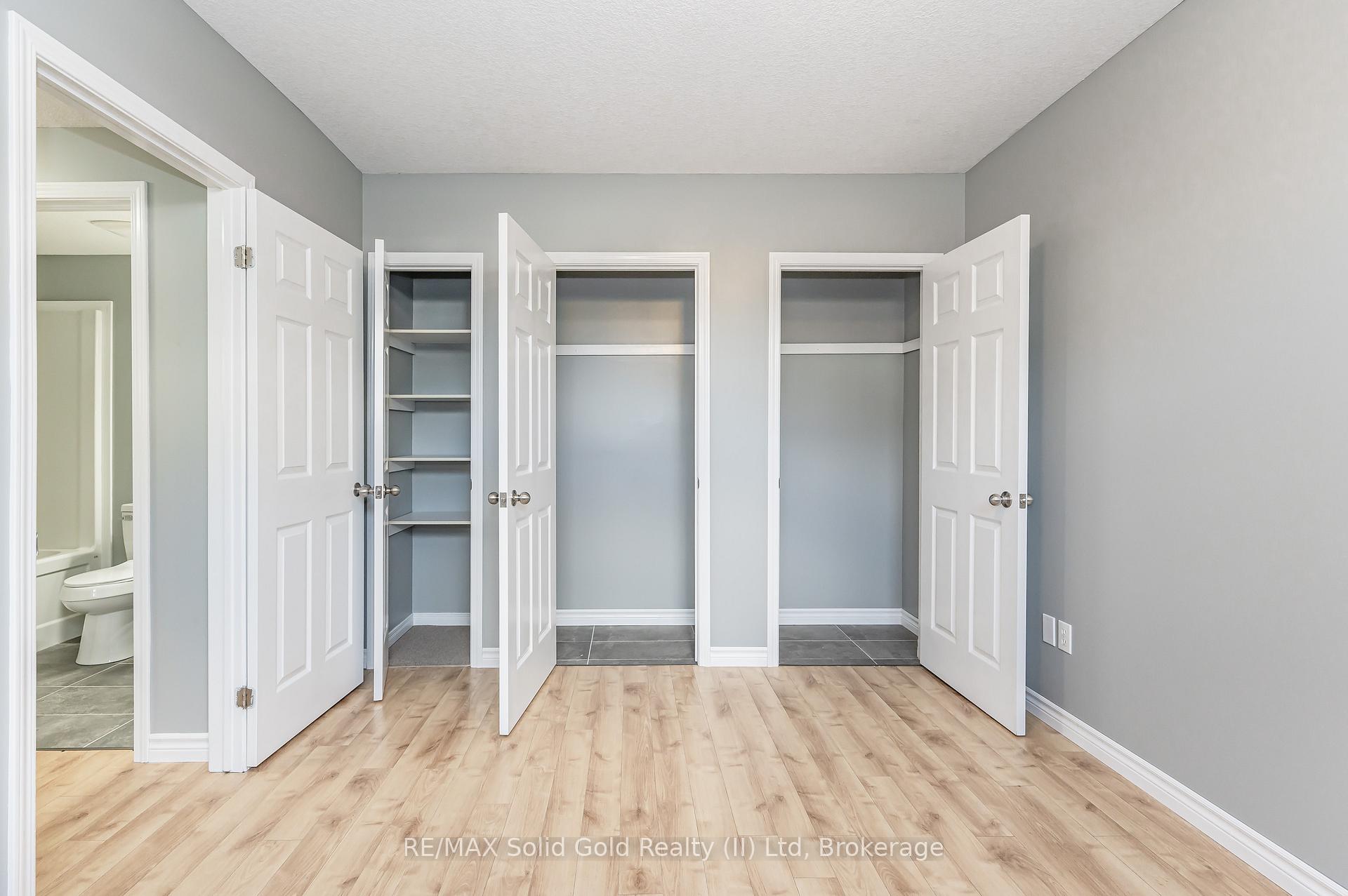 Photo 13 of Unit D, 242 Westmeadow Drive, Kitchener — HOMEH