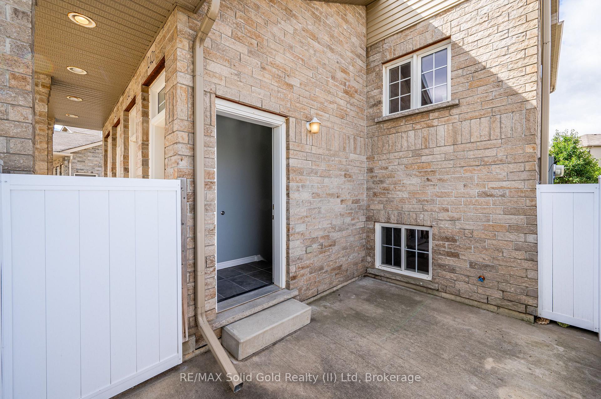 Photo 18 of Unit D, 242 Westmeadow Drive, Kitchener — HOMEH