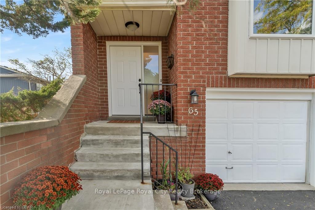 Photo 4 of 65 Dovercliffe Road, Guelph, Dovercliffe Park/Old University — HOMEH