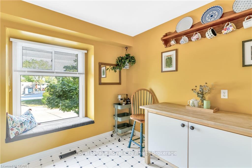 Photo 5 of 65 Dovercliffe Road, Guelph, Dovercliffe Park/Old University — HOMEH
