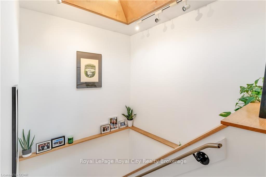 Photo 19 of 65 Dovercliffe Road, Guelph, Dovercliffe Park/Old University — HOMEH