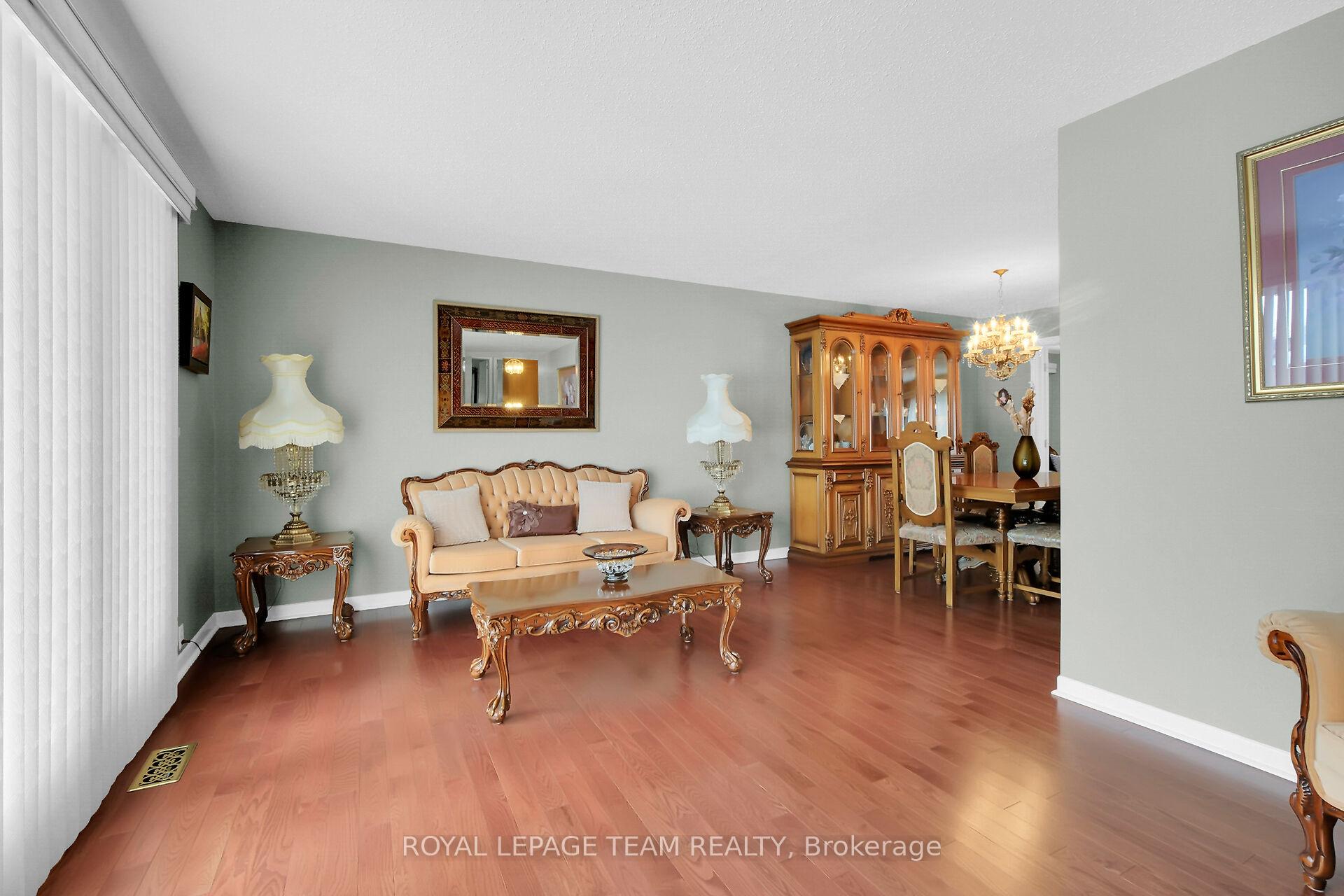 Photo 8 of 7 Beaverton Avenue, Ottawa, City View/Skyline/Fisher Heights/Parkwood Hills — HOMEH