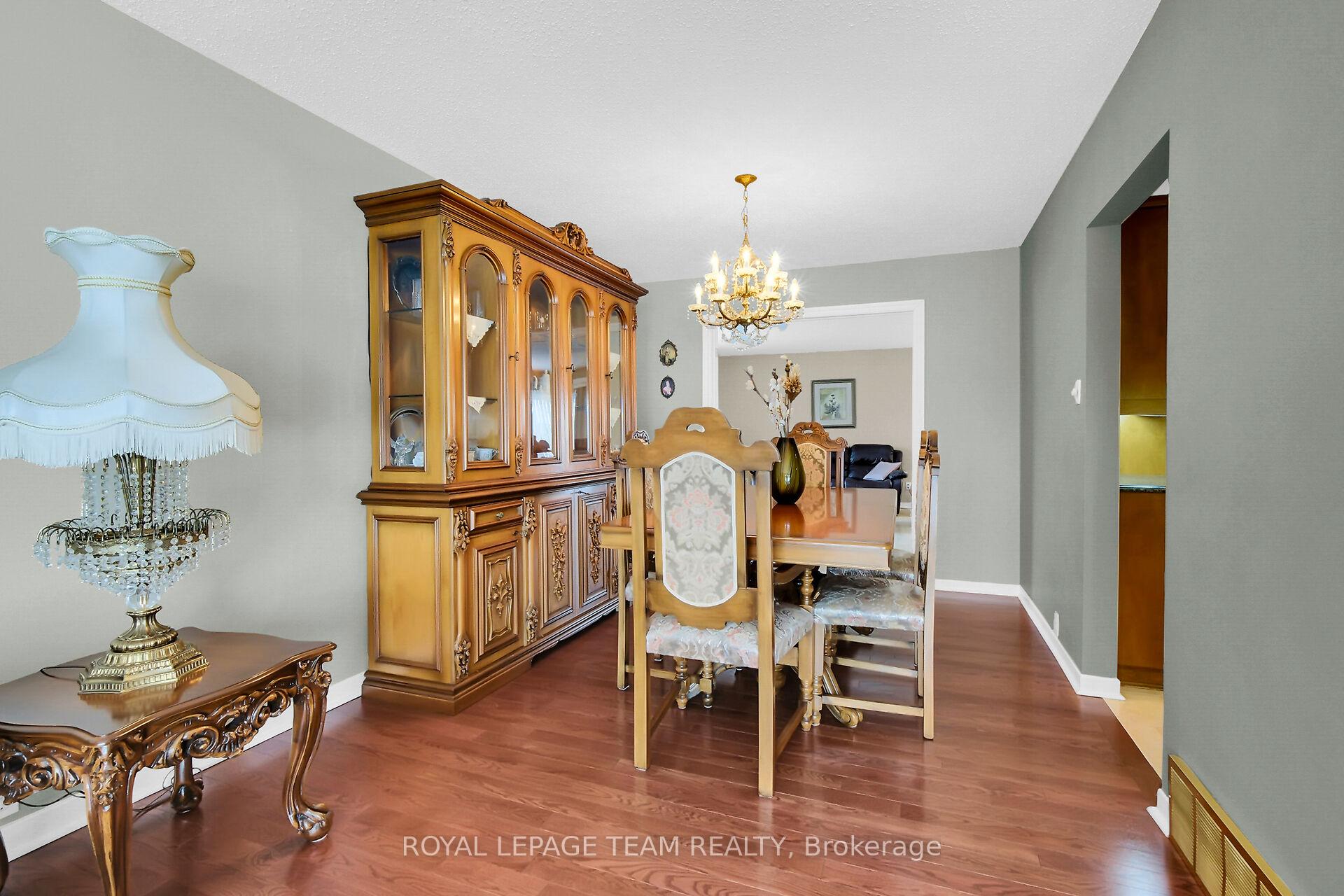 Photo 9 of 7 Beaverton Avenue, Ottawa, City View/Skyline/Fisher Heights/Parkwood Hills — HOMEH