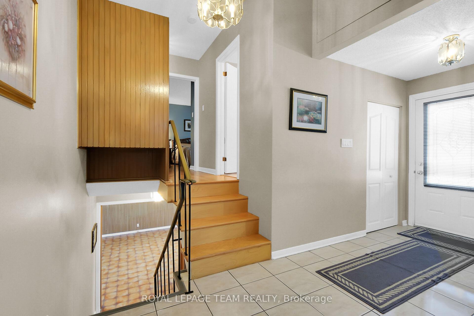 Photo 17 of 7 Beaverton Avenue, Ottawa, City View/Skyline/Fisher Heights/Parkwood Hills — HOMEH