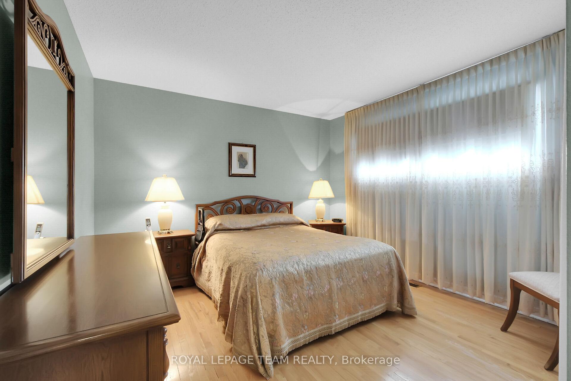 Photo 18 of 7 Beaverton Avenue, Ottawa, City View/Skyline/Fisher Heights/Parkwood Hills — HOMEH