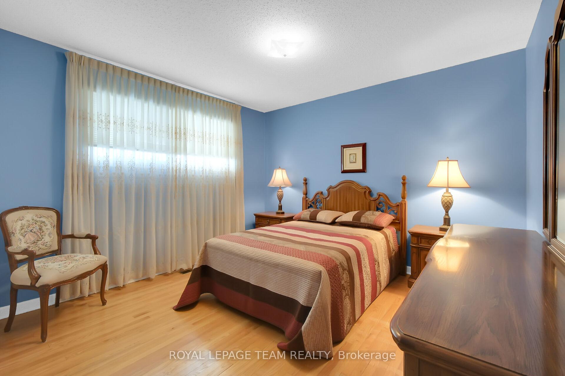 Photo 22 of 7 Beaverton Avenue, Ottawa, City View/Skyline/Fisher Heights/Parkwood Hills — HOMEH
