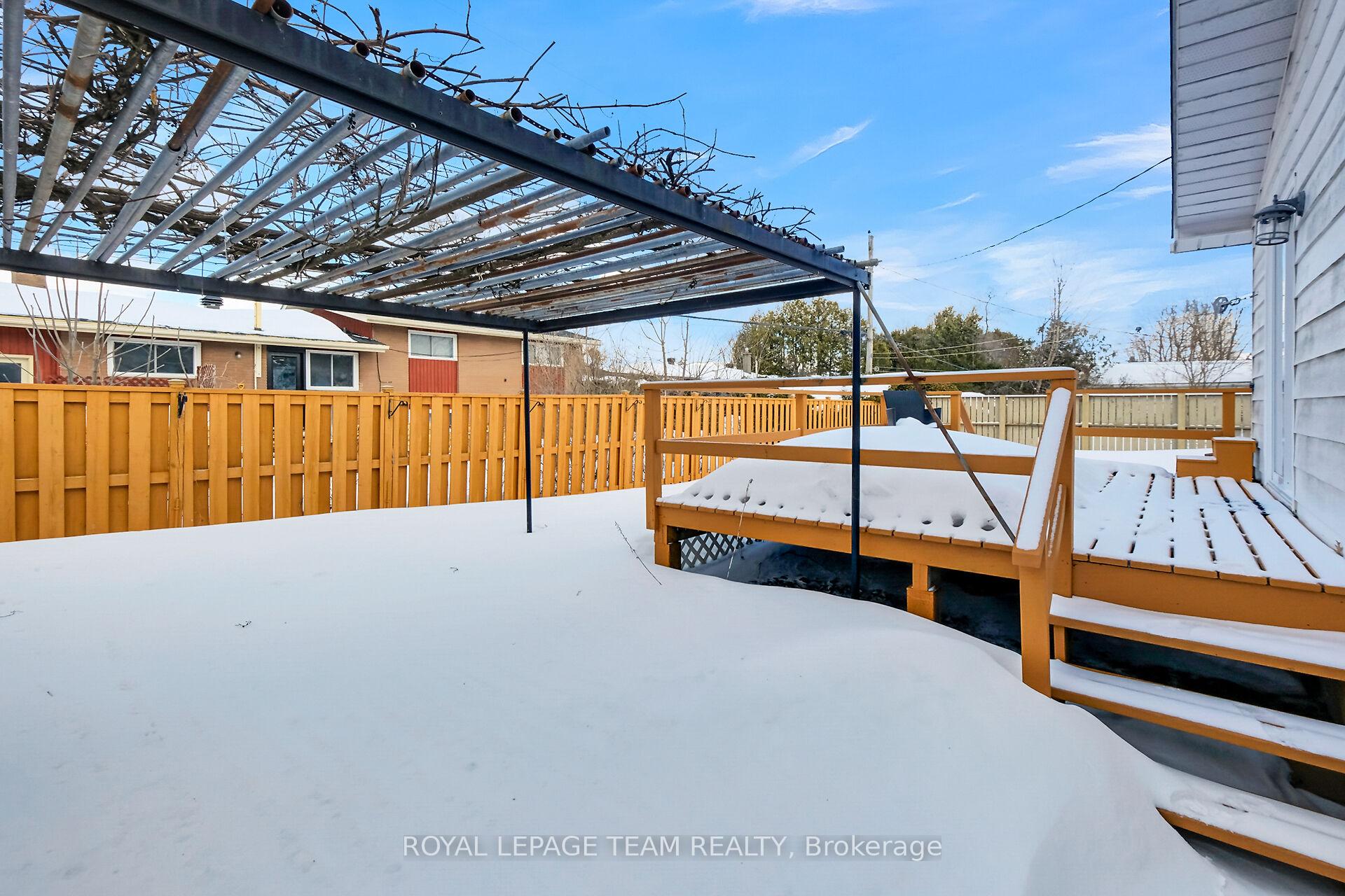 Photo 32 of 7 Beaverton Avenue, Ottawa, City View/Skyline/Fisher Heights/Parkwood Hills — HOMEH