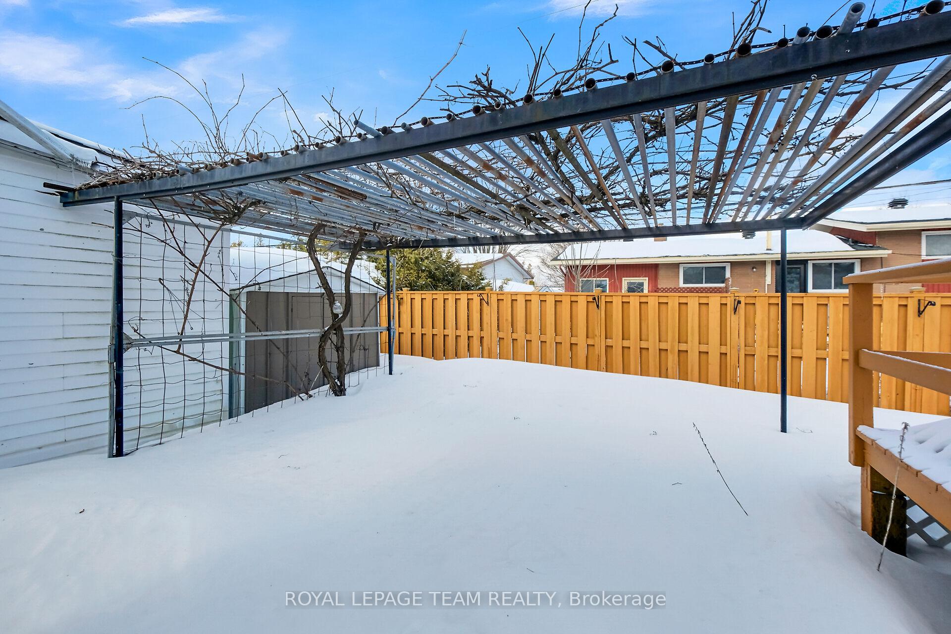 Photo 36 of 7 Beaverton Avenue, Ottawa, City View/Skyline/Fisher Heights/Parkwood Hills — HOMEH