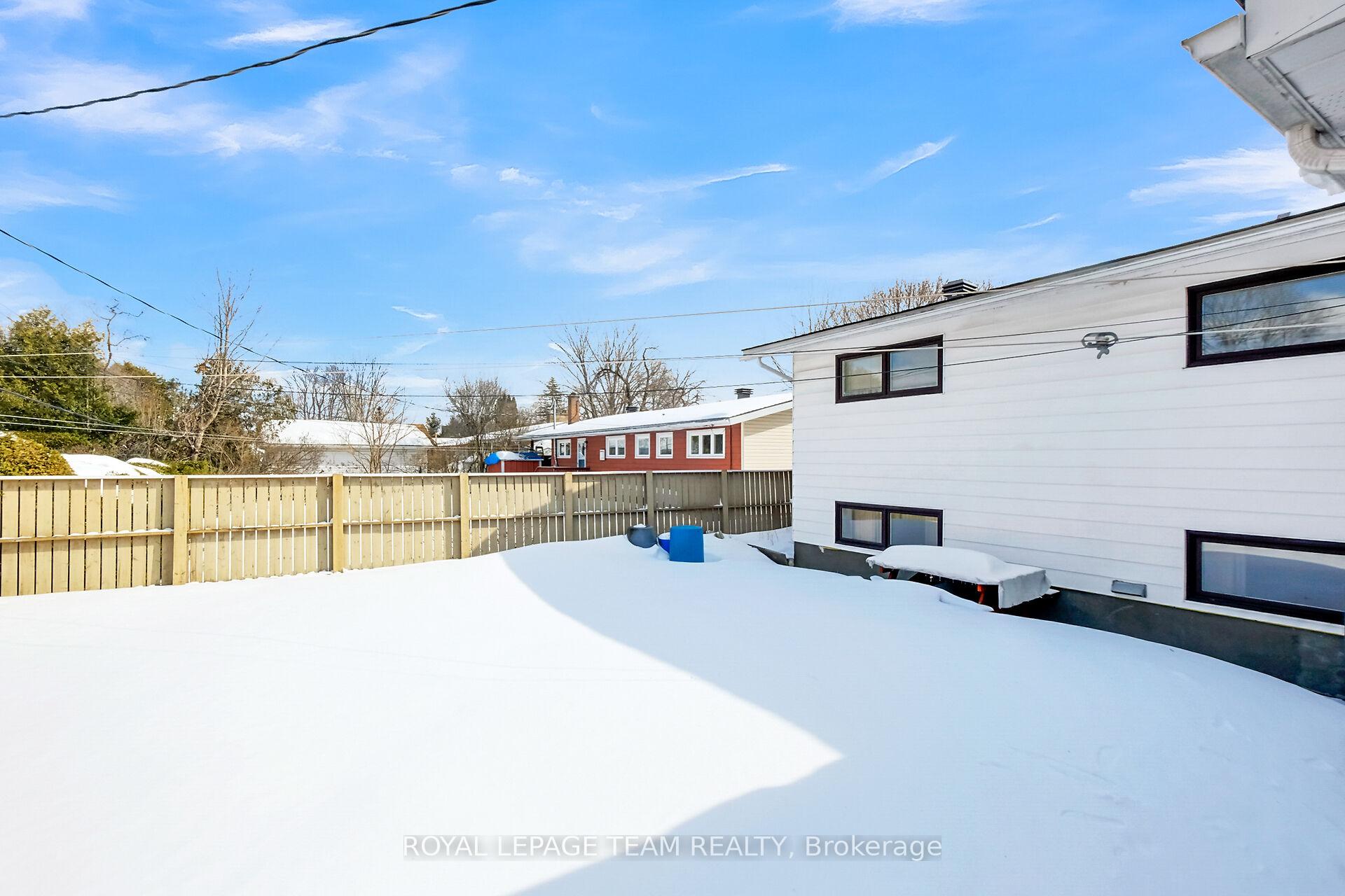 Photo 34 of 7 Beaverton Avenue, Ottawa, City View/Skyline/Fisher Heights/Parkwood Hills — HOMEH