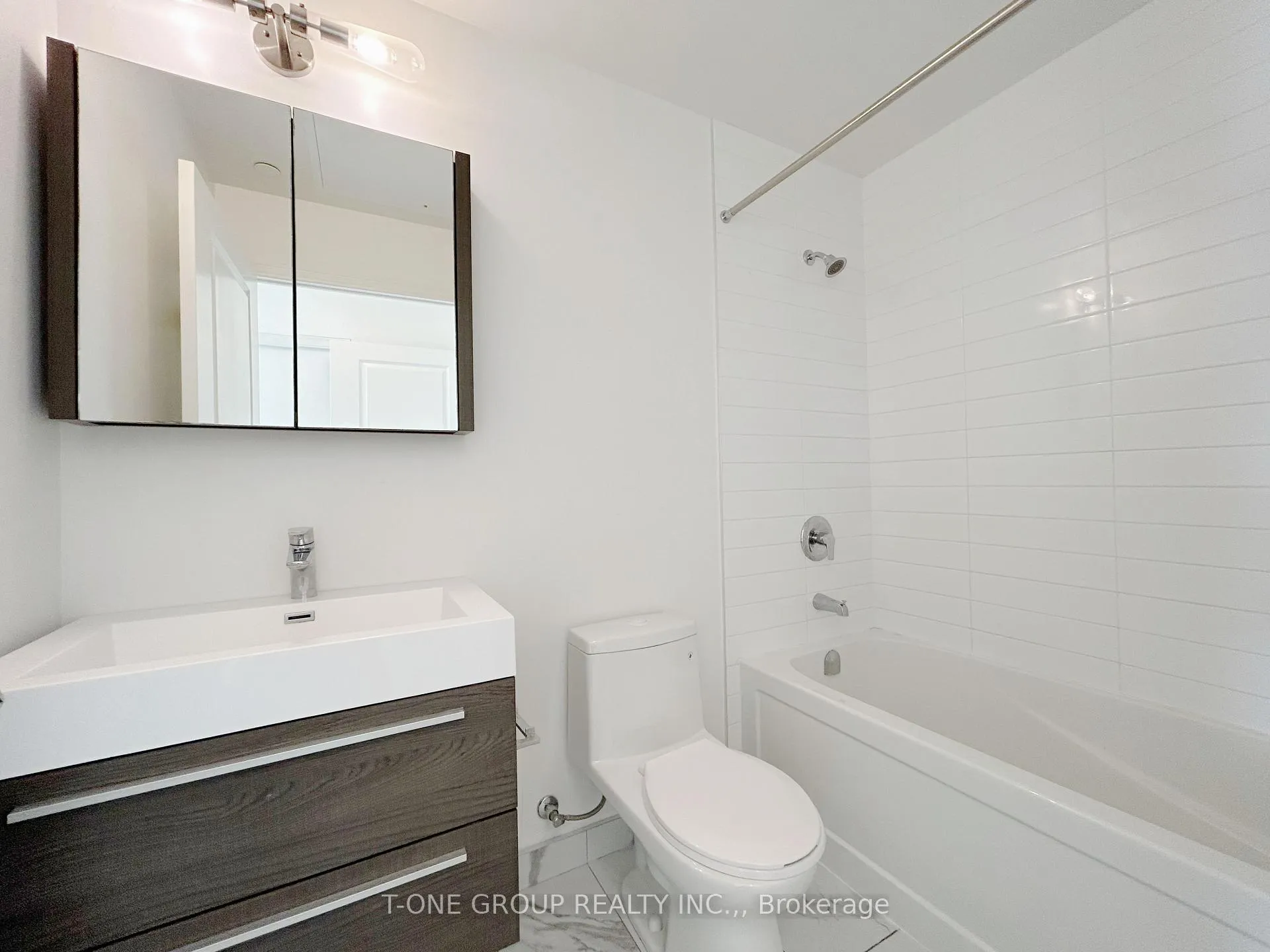 Photo 11 of Unit 713, 8 Rouge Valley Drive W, Markham, Unionville — HOMEH