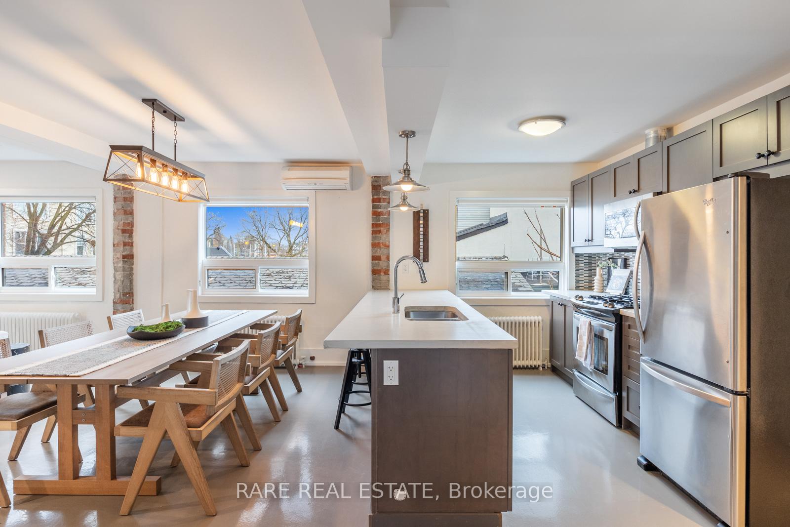 Photo 8 of Unit #5, 2B Minto Street, Toronto, Greenwood-Coxwell — HOMEH