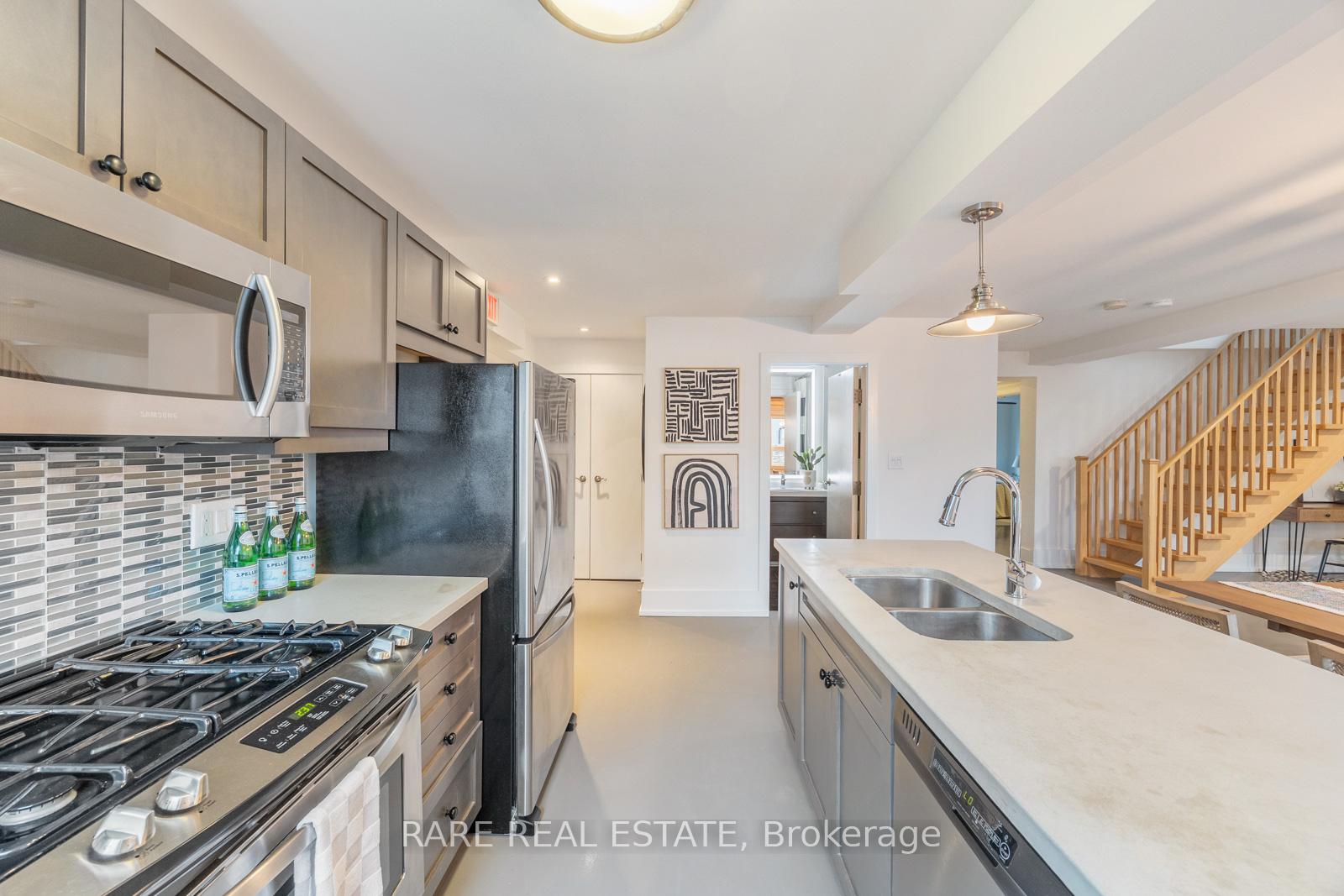 Photo 12 of Unit #5, 2B Minto Street, Toronto, Greenwood-Coxwell — HOMEH