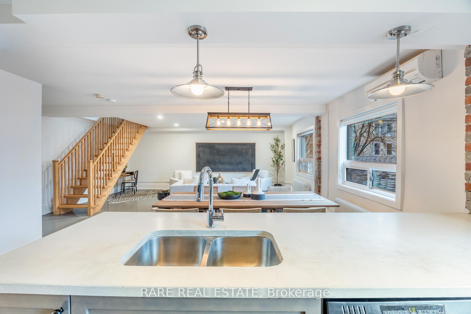 Photo 13 of Unit #5, 2B Minto Street, Toronto, Greenwood-Coxwell — HOMEH