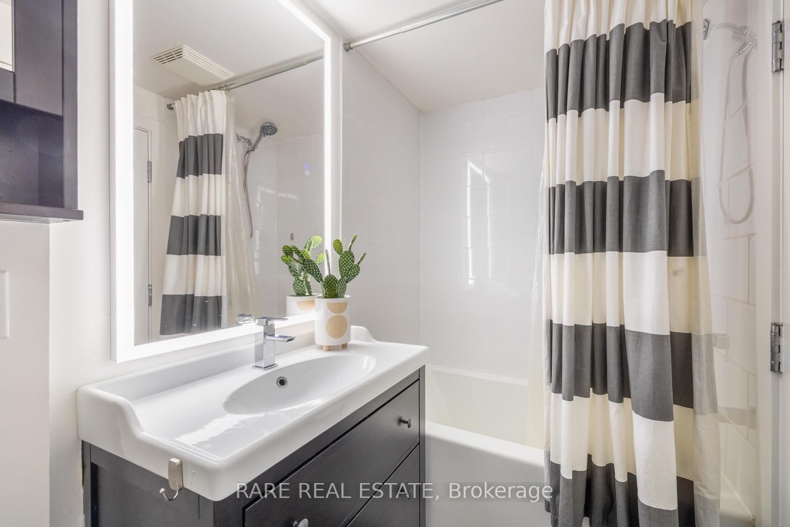 Photo 20 of Unit #5, 2B Minto Street, Toronto, Greenwood-Coxwell — HOMEH