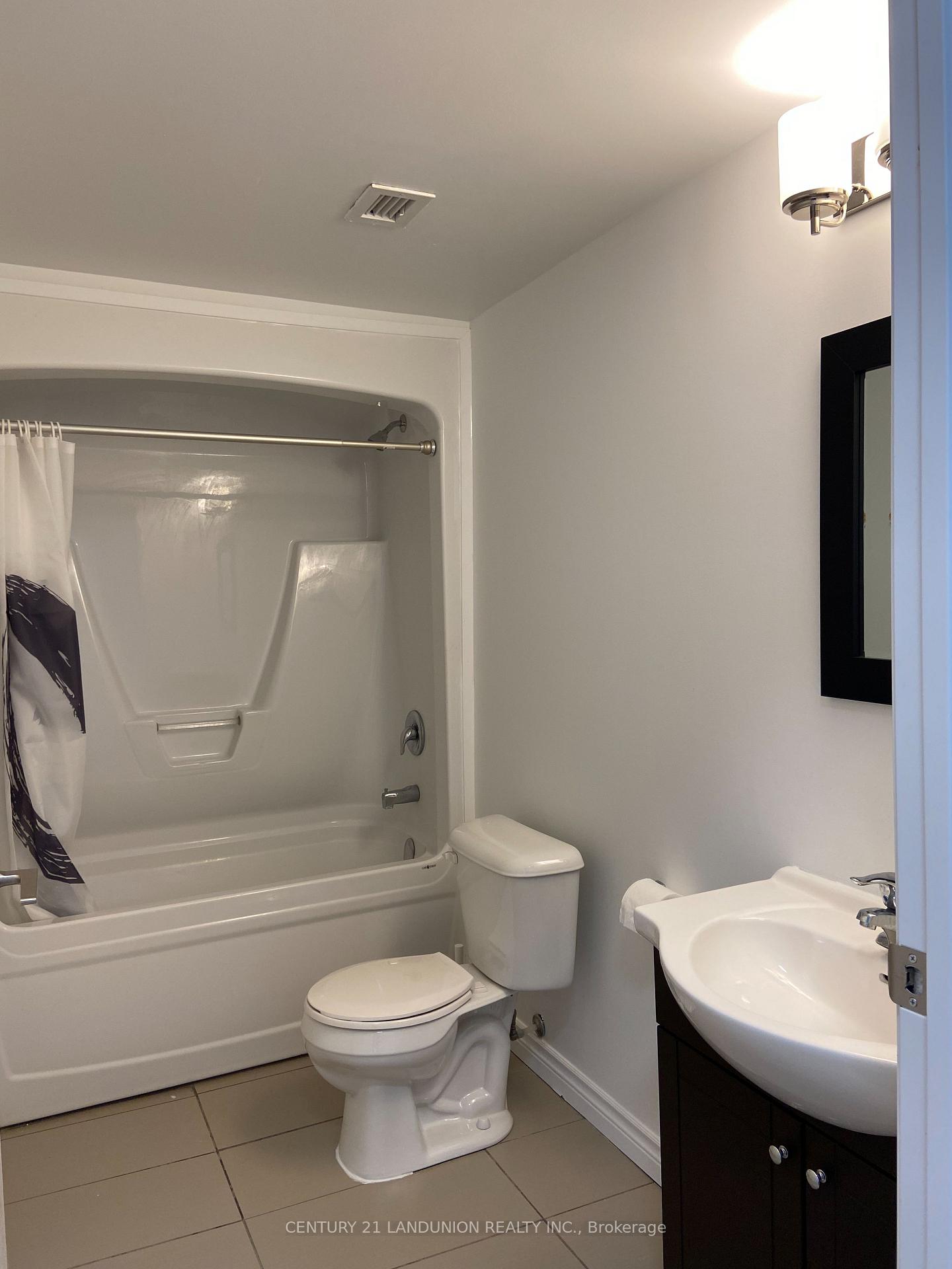 Photo 10 of Unit #1004, 160 King Street N, Waterloo — HOMEH