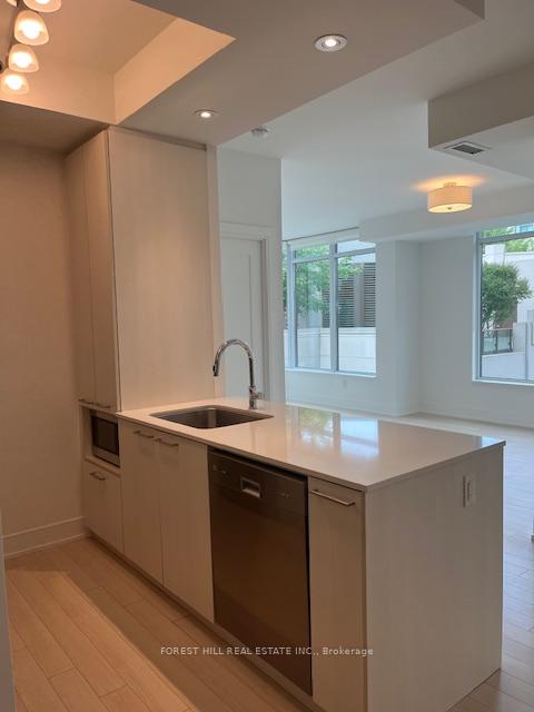 Photo 7 of Unit 402, 310 Tweedsmuir Avenue, Toronto, Forest Hill South — HOMEH