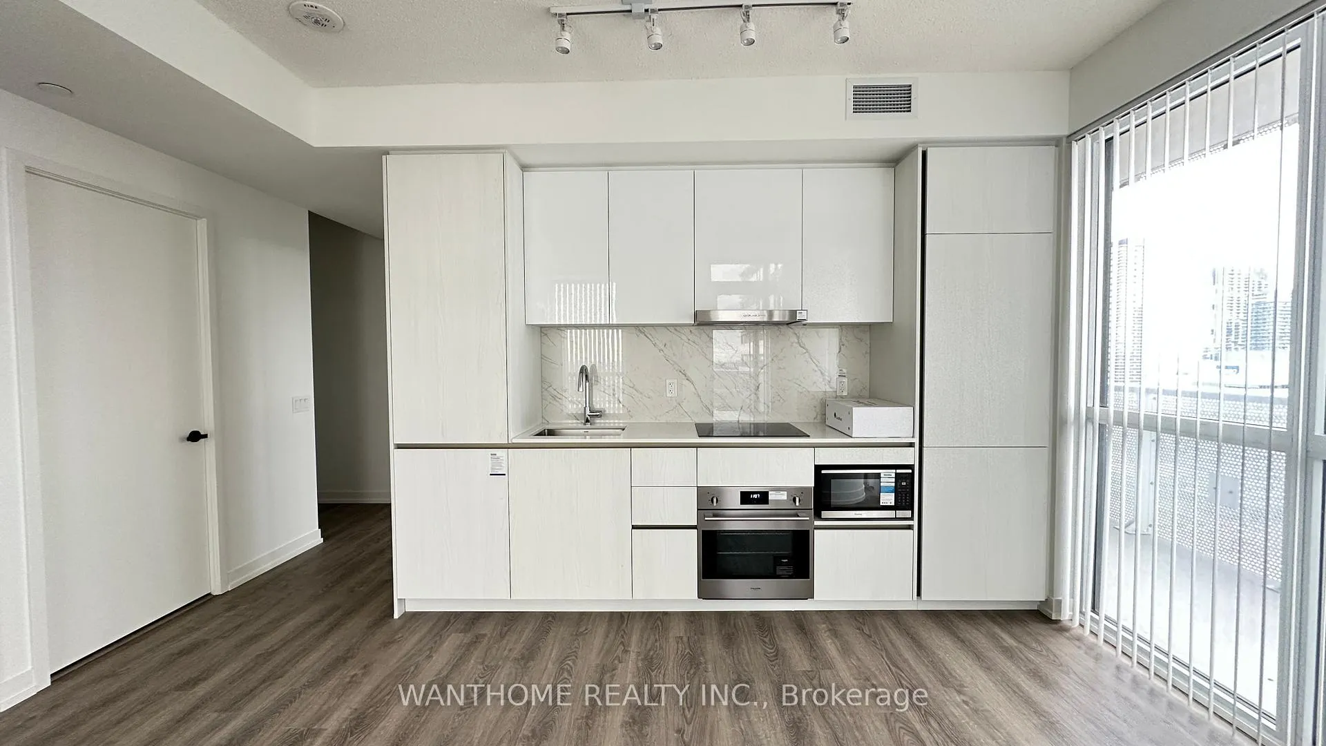 Photo 2 of Unit 2809, 8 Interchange Way, Vaughan, Vaughan Corporate Centre — HOMEH