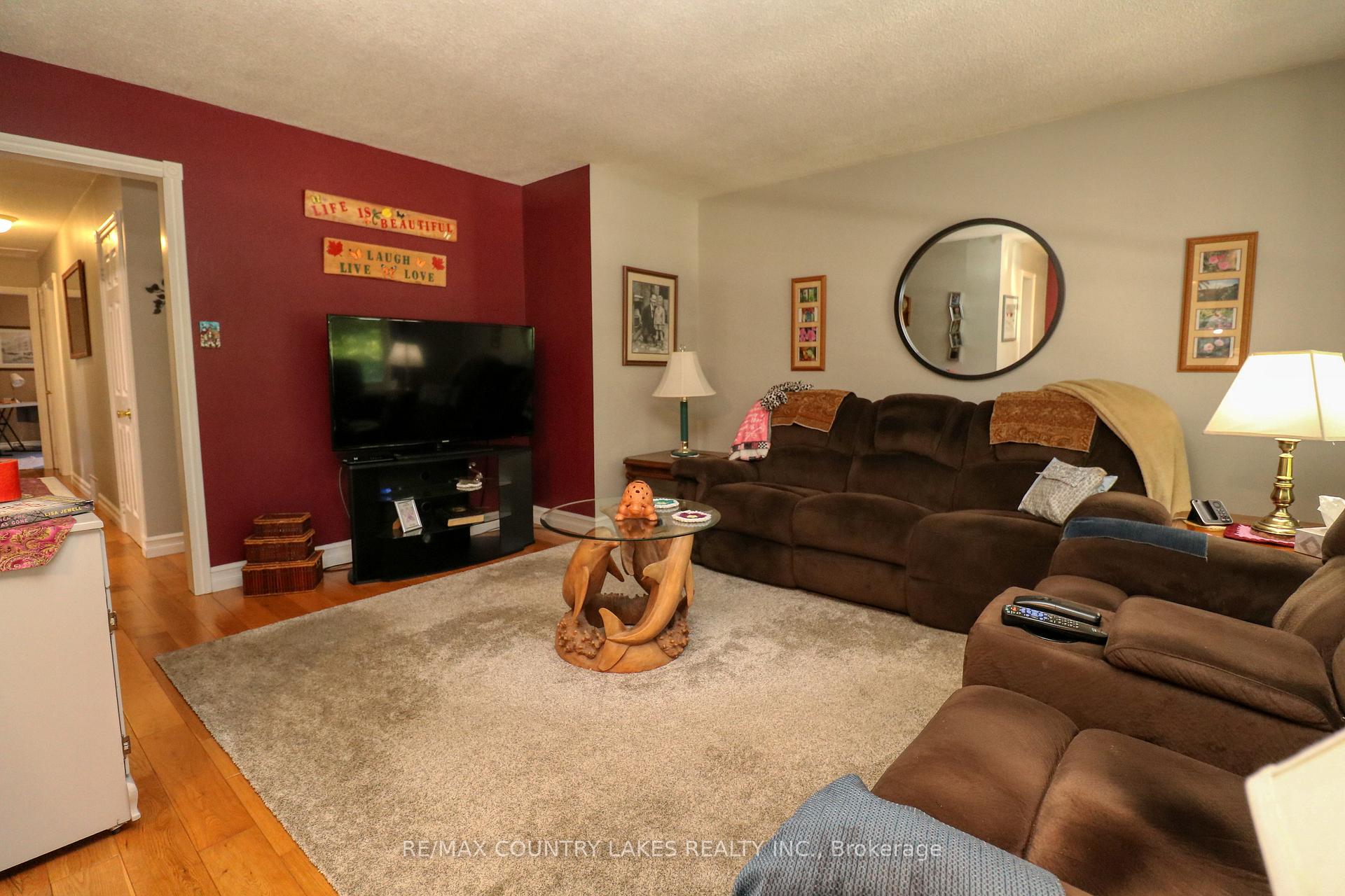Photo 3 of 588 Main Street E, Brock, Beaverton — HOMEH