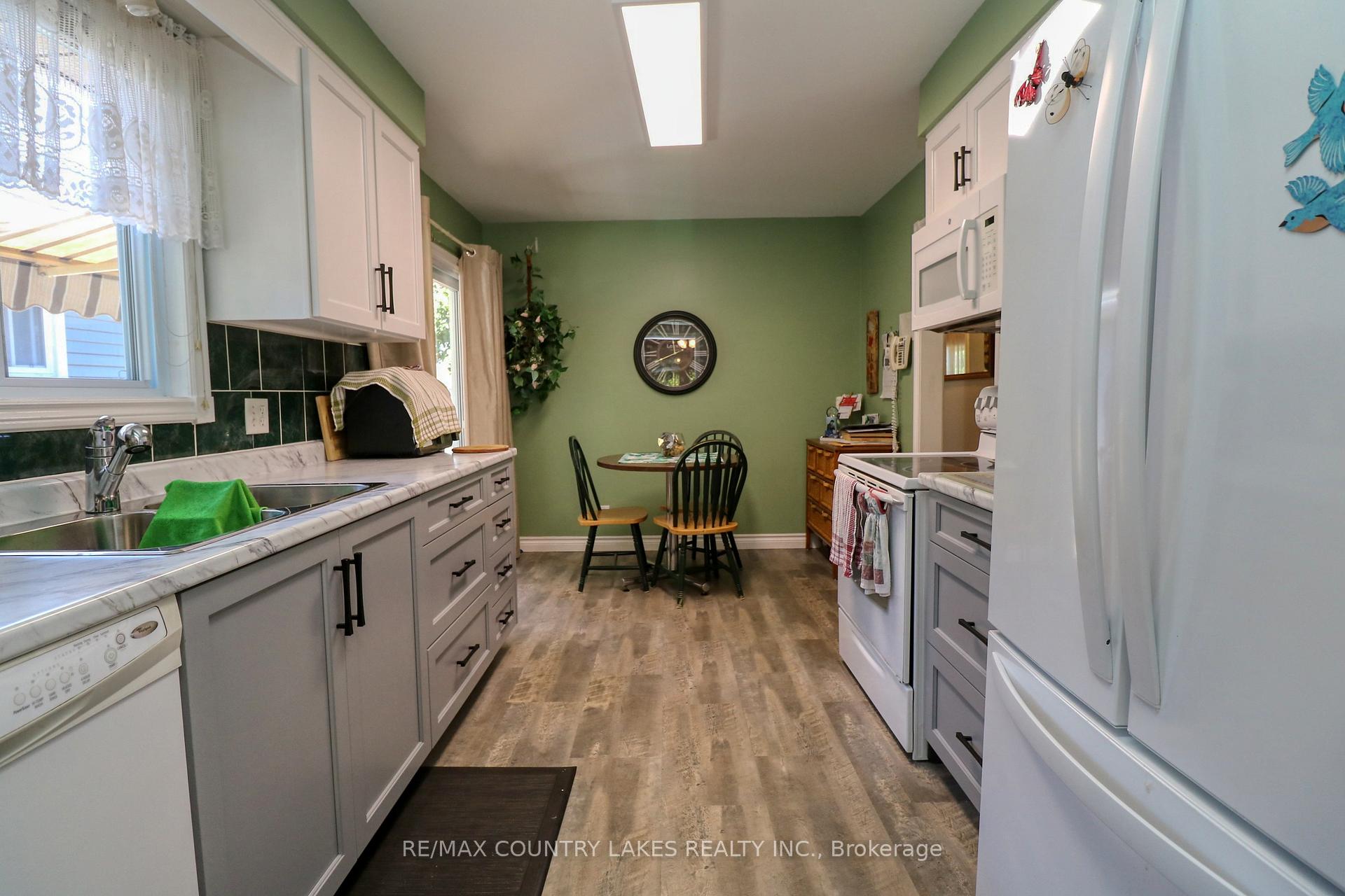 Photo 7 of 588 Main Street E, Brock, Beaverton — HOMEH