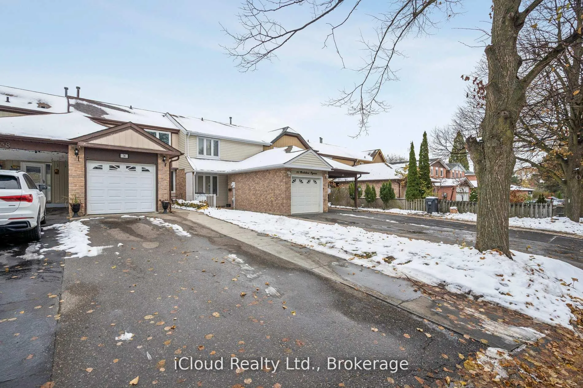 Photo 2 of 36 Berkshire Square E, Brampton, Heart Lake East — HOMEH