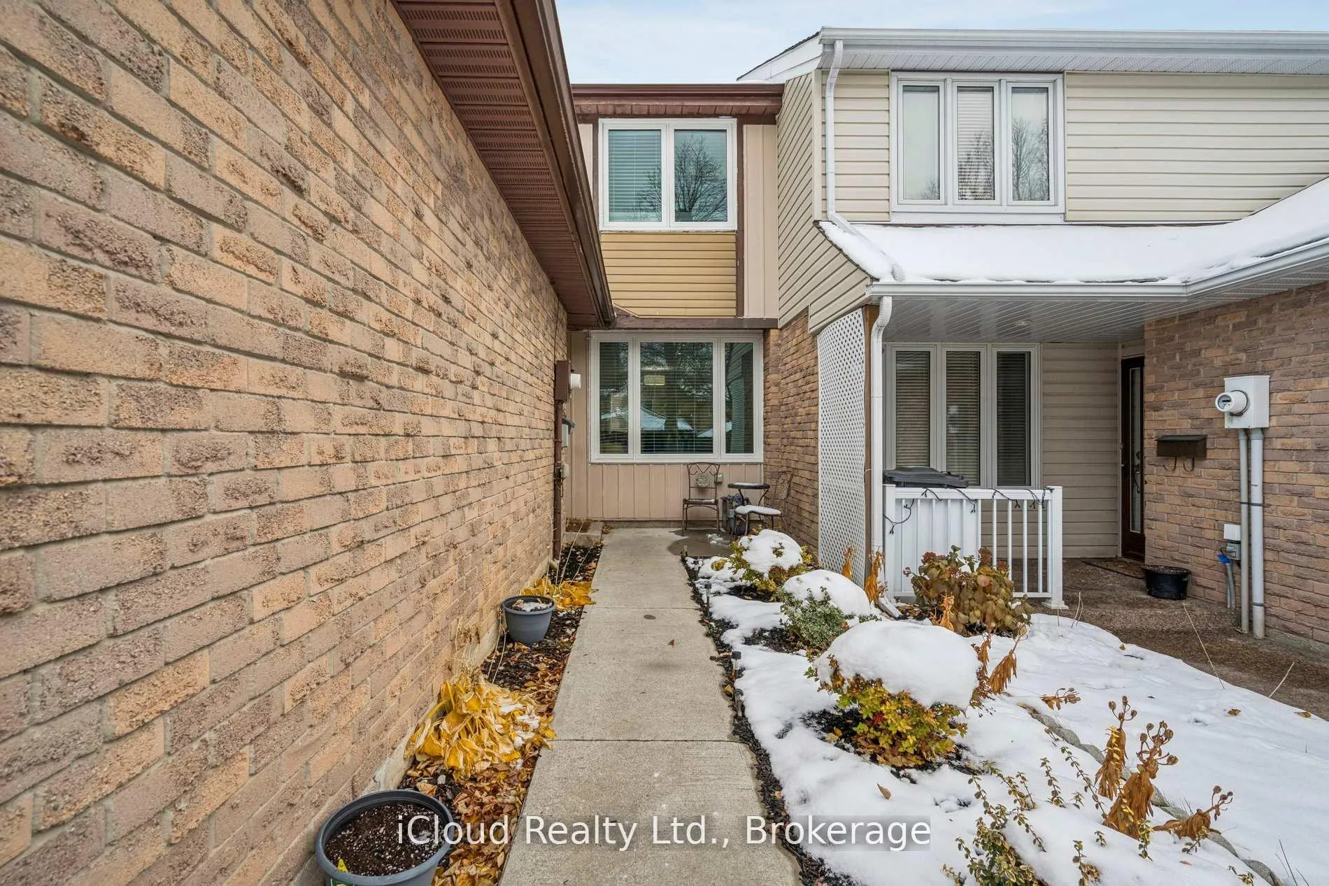 Photo 5 of 36 Berkshire Square E, Brampton, Heart Lake East — HOMEH