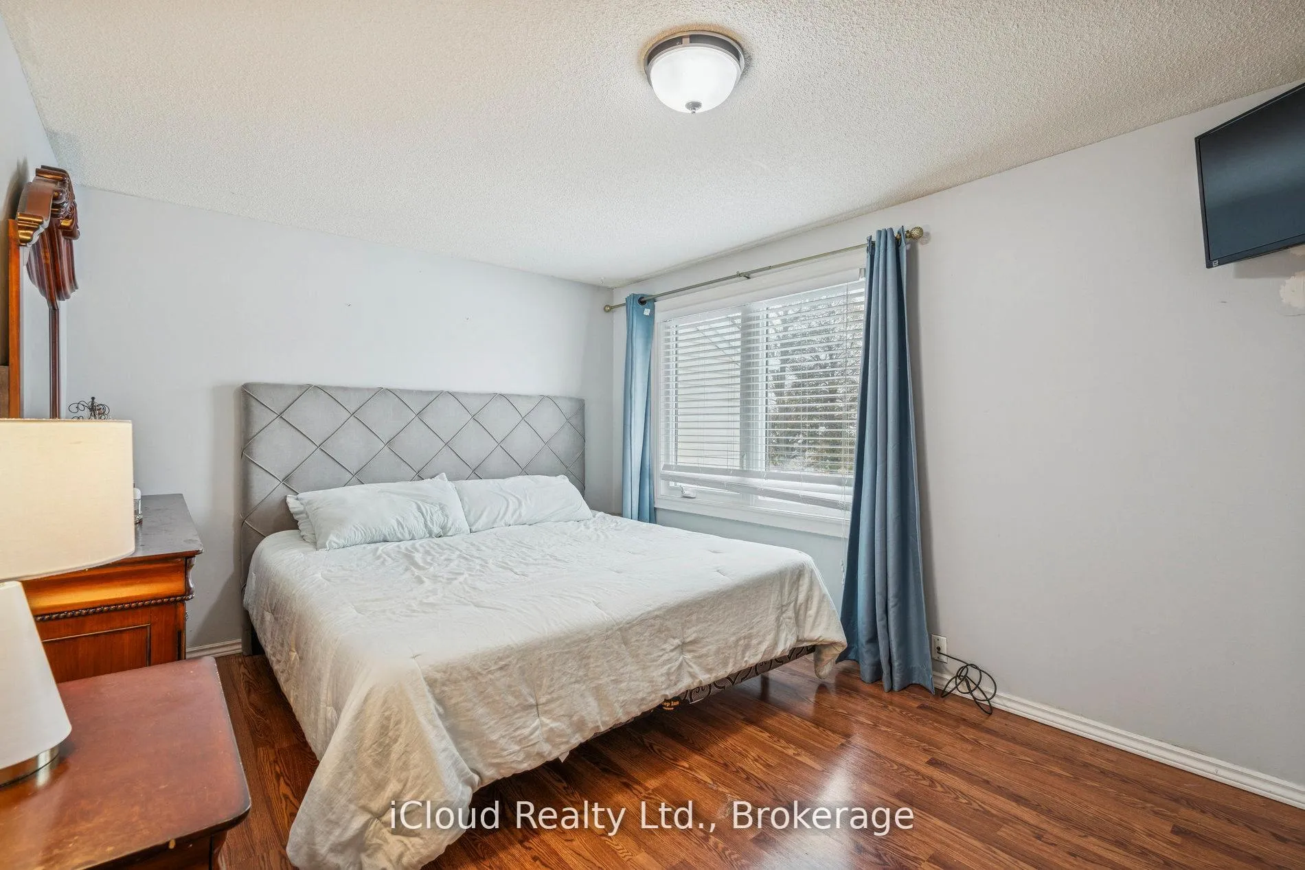 Photo 21 of 36 Berkshire Square E, Brampton, Heart Lake East — HOMEH