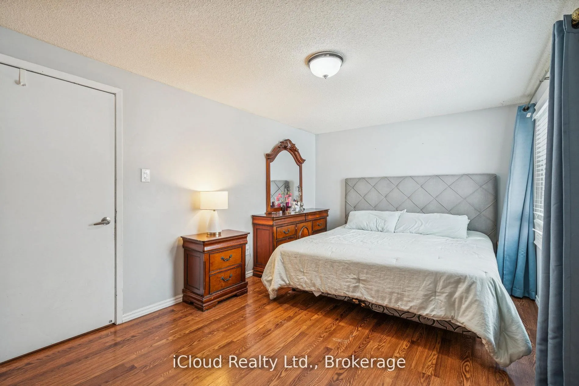 Photo 22 of 36 Berkshire Square E, Brampton, Heart Lake East — HOMEH