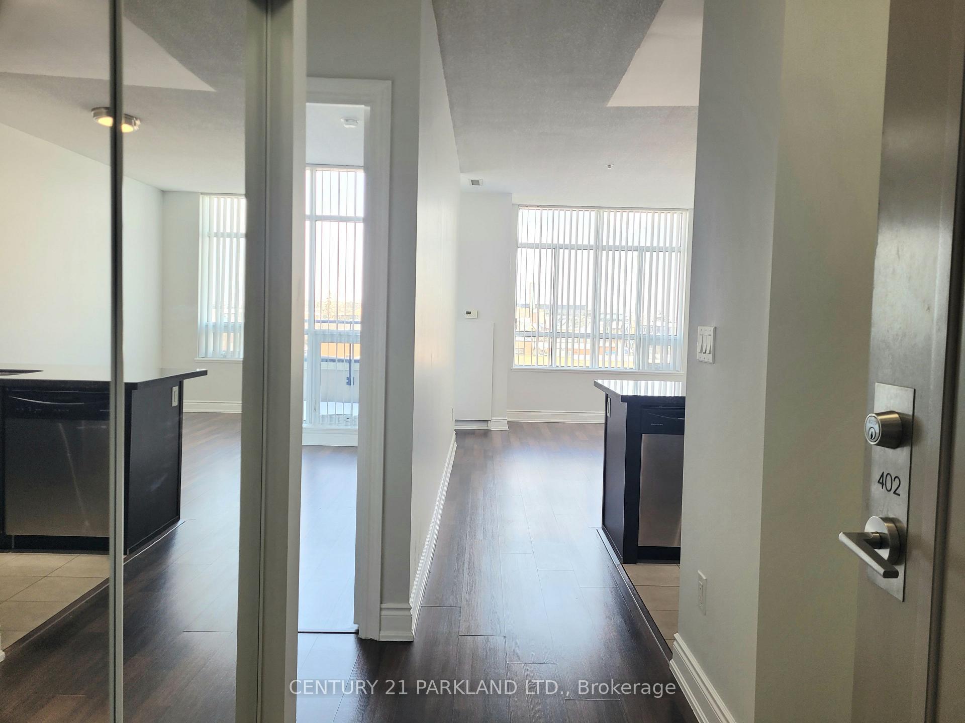 Photo 6 of Unit 402, 2396 Major Mackenzie Drive, Vaughan, Maple — HOMEH