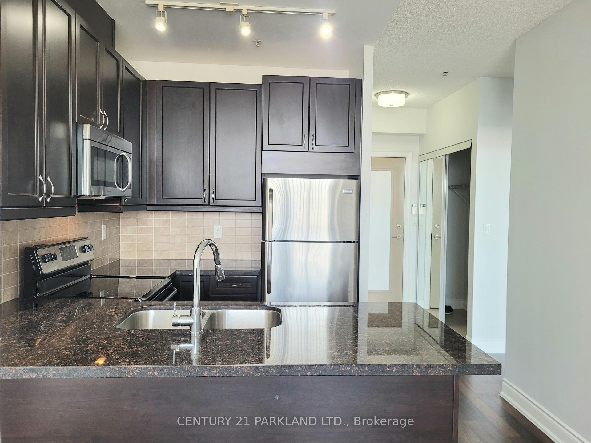 Photo 8 of Unit 402, 2396 Major Mackenzie Drive, Vaughan, Maple — HOMEH