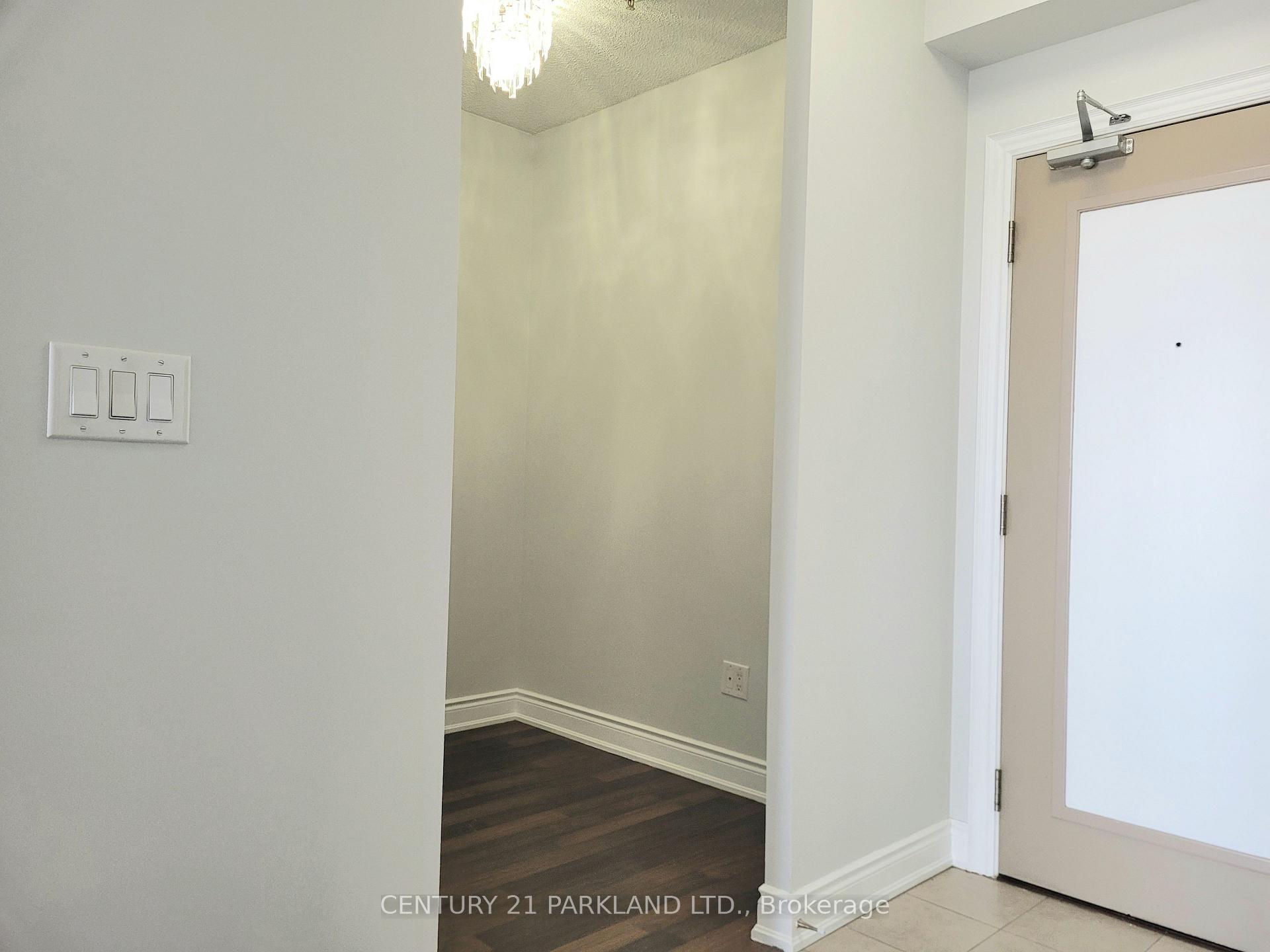 Photo 25 of Unit 402, 2396 Major Mackenzie Drive, Vaughan, Maple — HOMEH