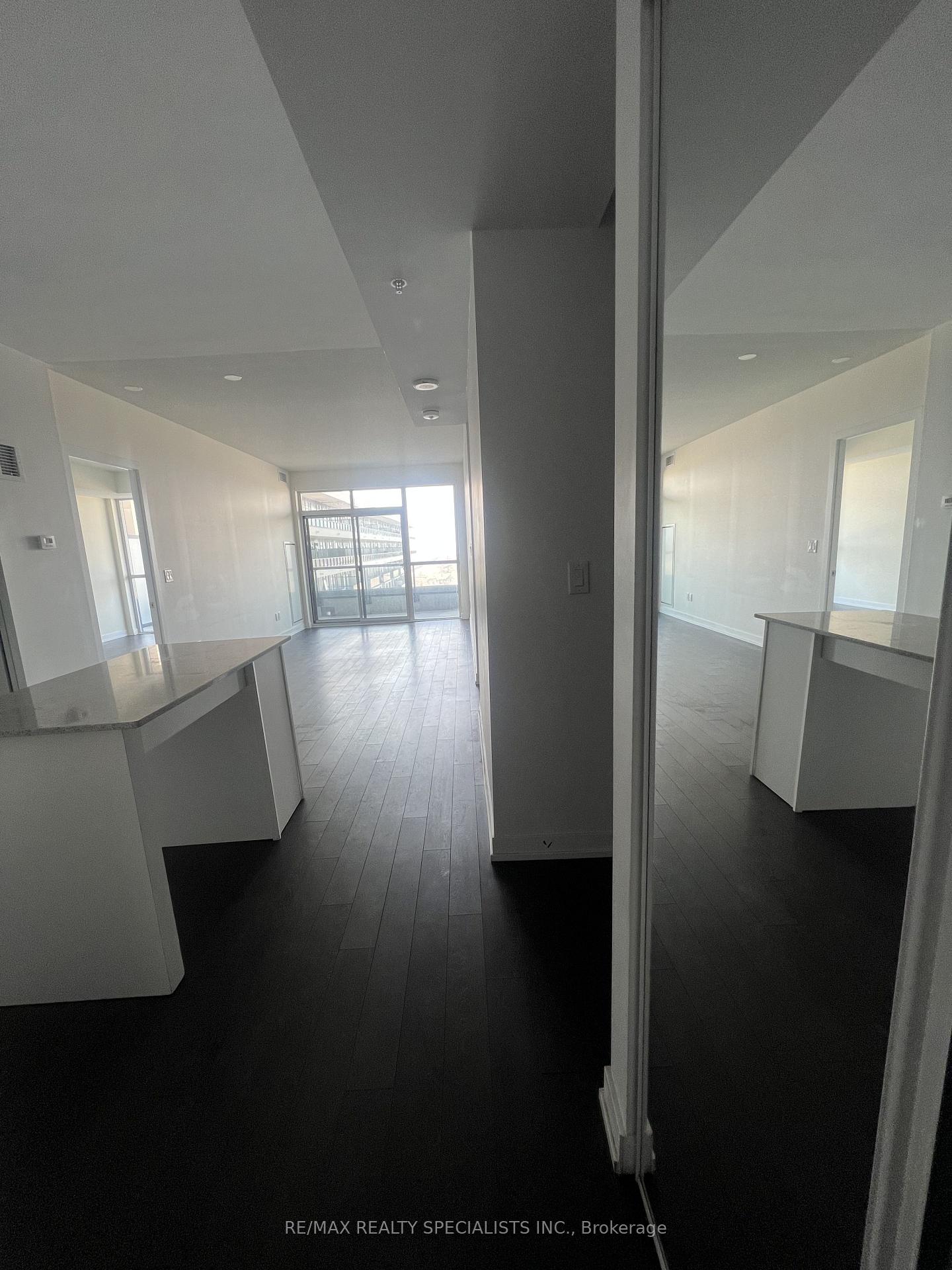 Photo 9 of Unit 804, 550 North Service Road, Grimsby, Grimsby Beach — HOMEH