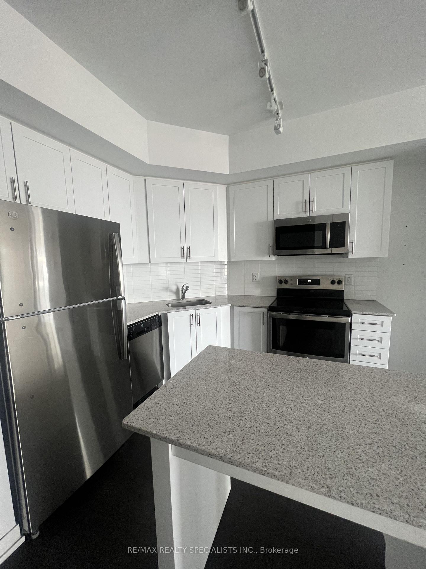 Photo 10 of Unit 804, 550 North Service Road, Grimsby, Grimsby Beach — HOMEH